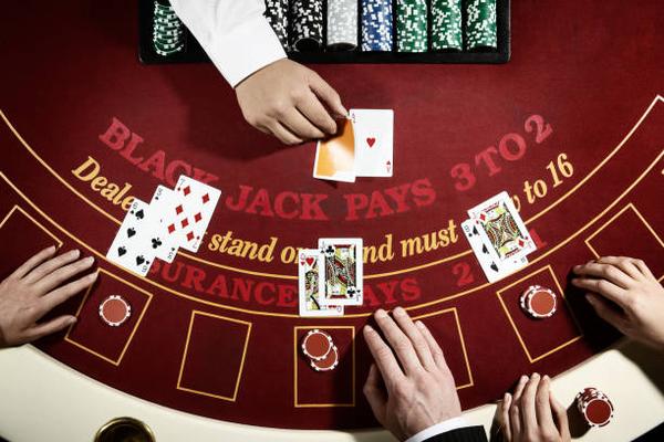 Exploring Player Interaction Features at an online casino Singapore